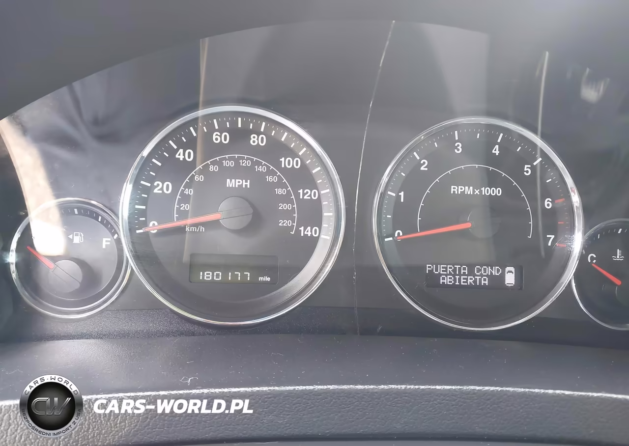 2010 Jeep Grand Cherokee Laredo VIN:1J4PS4GKXAC156418 - 7