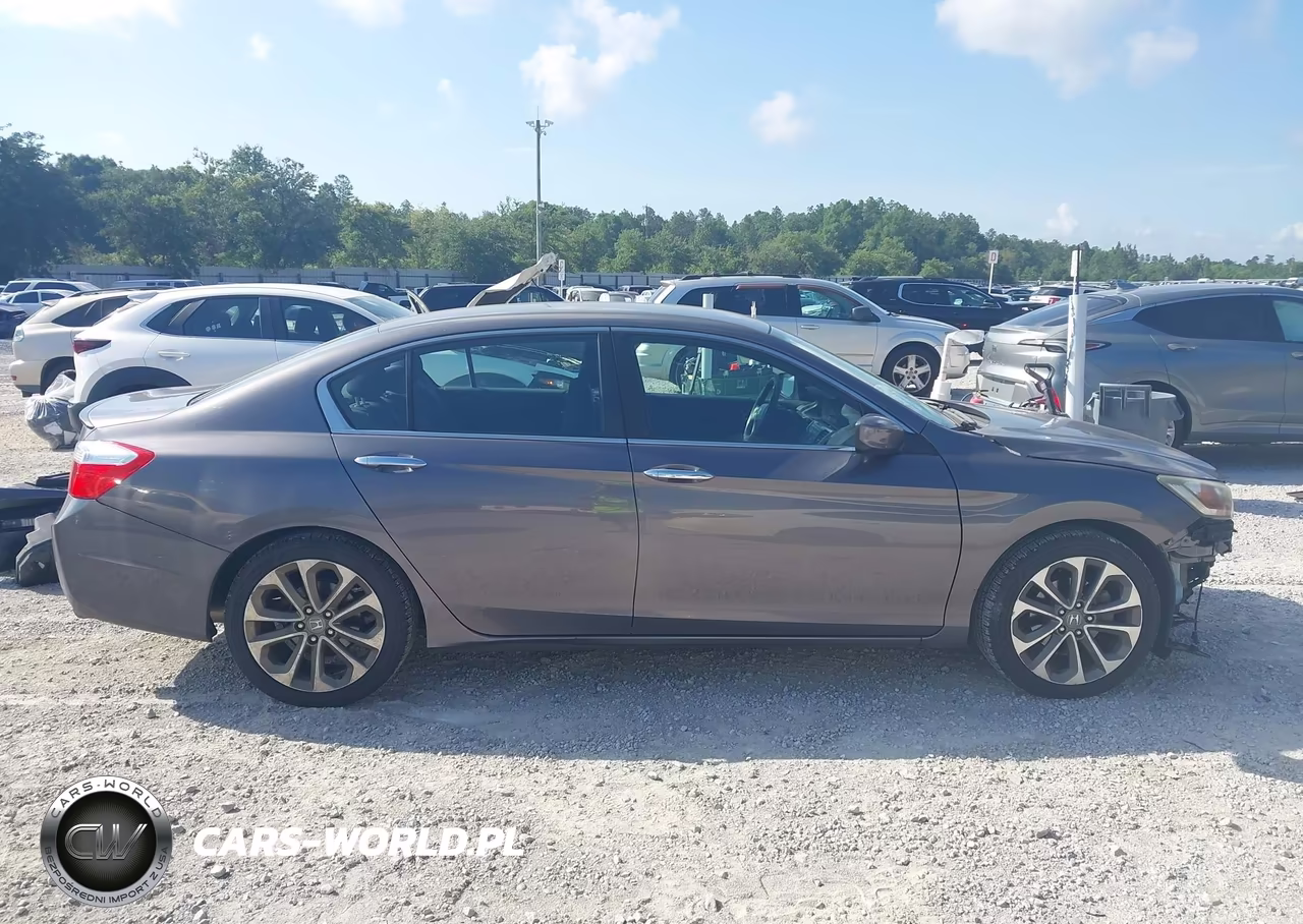 2015 Honda Accord Sport VIN:1HGCR2E50FA072436 - 14