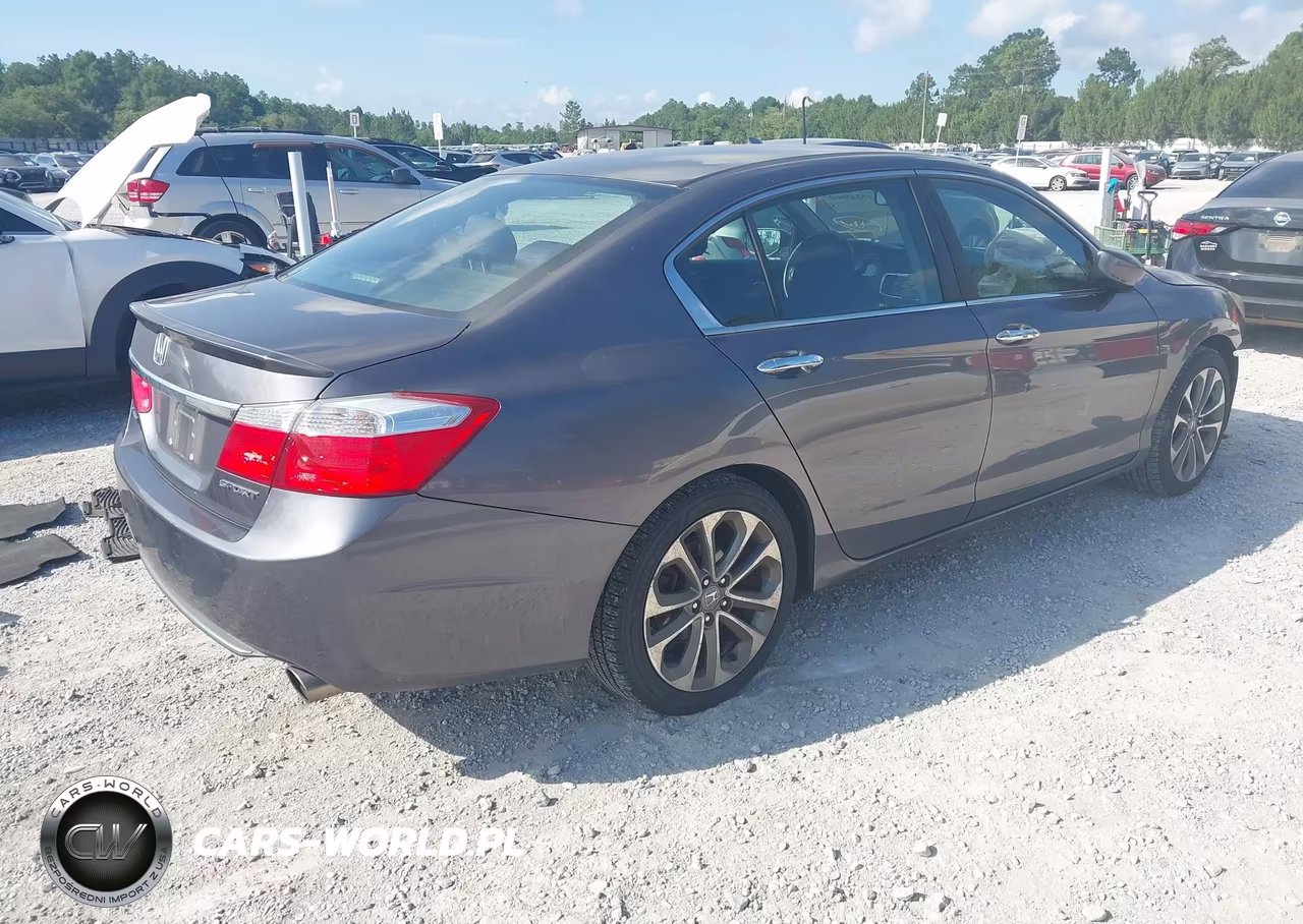 2015 Honda Accord Sport VIN:1HGCR2E50FA072436 - 4