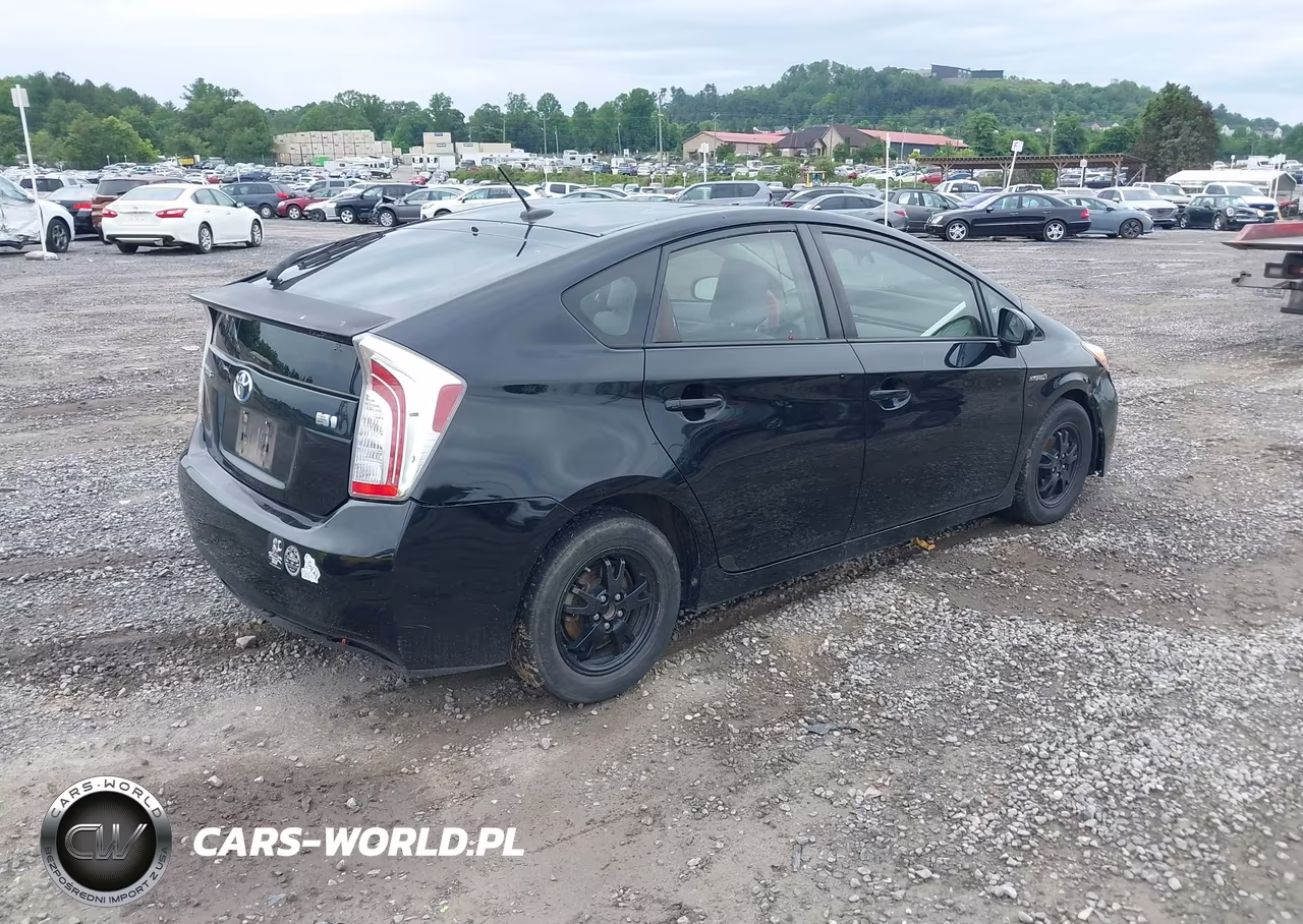 2012 Toyota Prius Three VIN:JTDKN3DU7C5406860 - 4