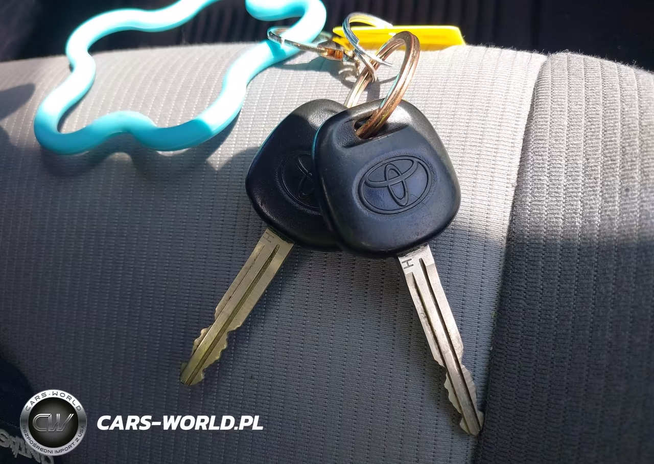 2017 Toyota Corolla L VIN:2T1BURHE9HC799635 - 11