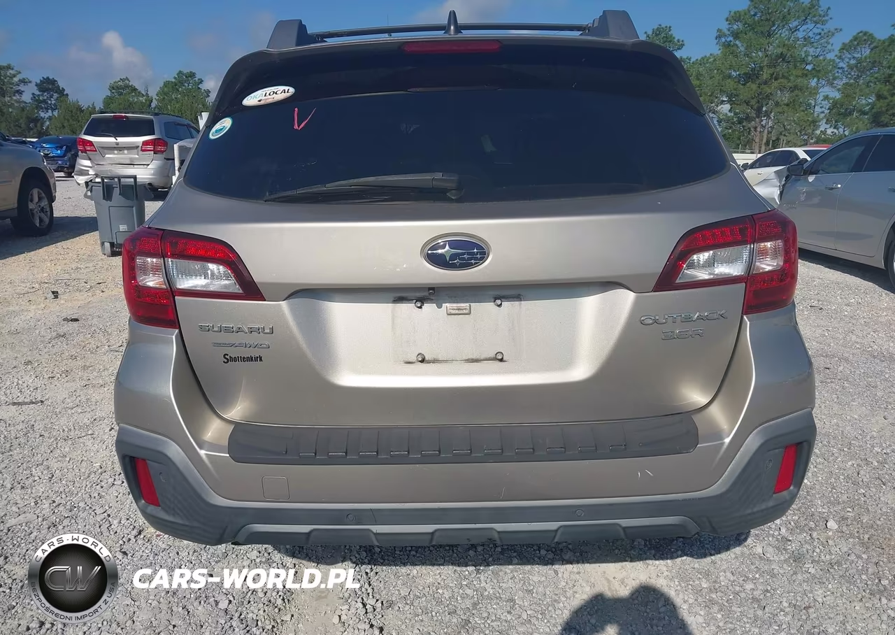 2018 Subaru Outback 3.6R Limited VIN:4S4BSENC9J3275333 - 16