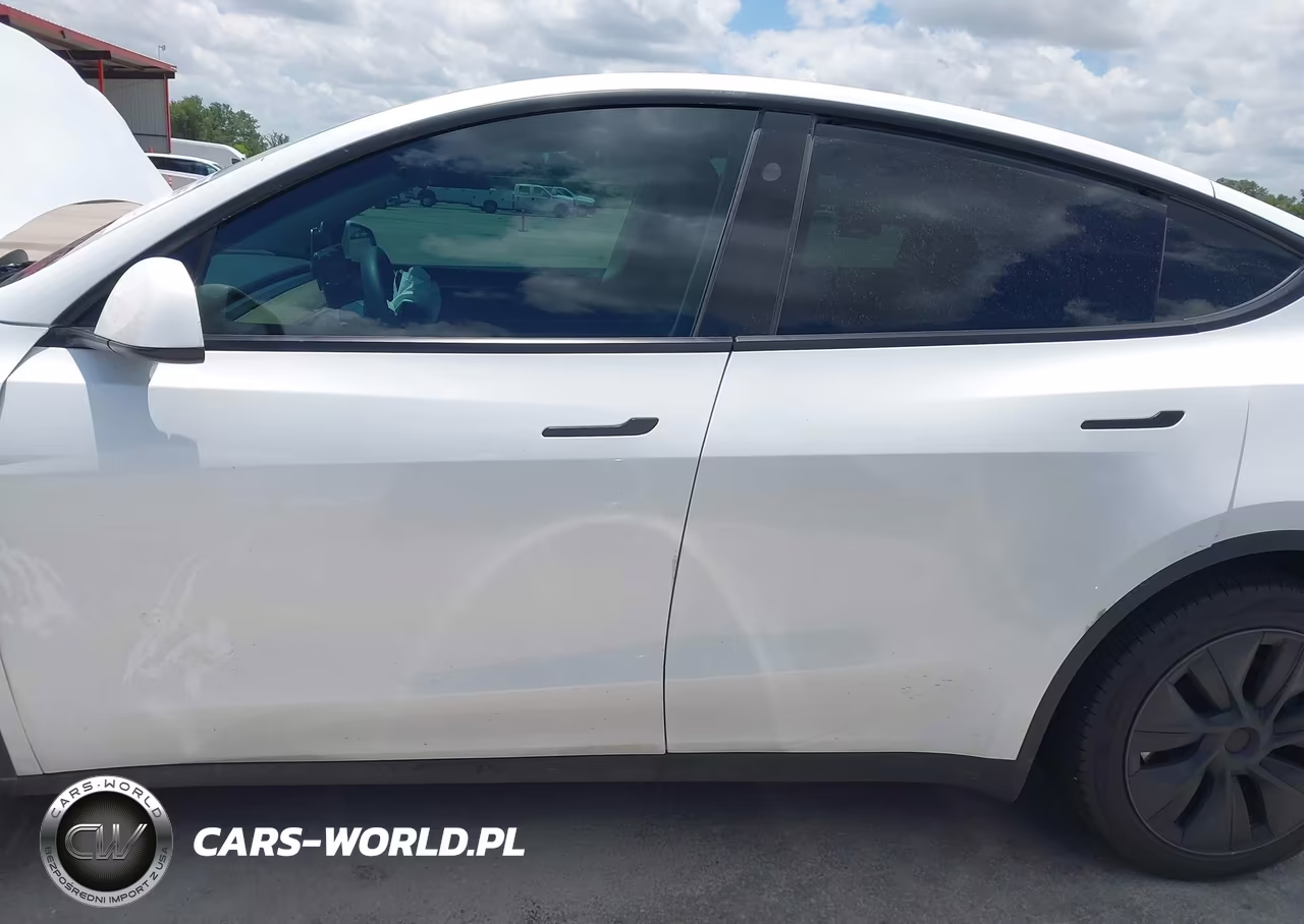2025 Tesla Model Y Long Range Dual Motor All-Wheel Drive VIN:7SAYGDEEXSA353134 - 14