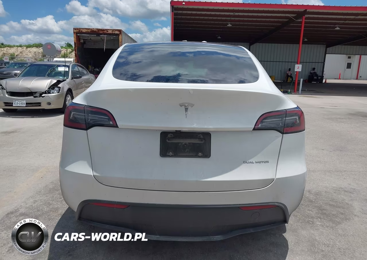 2025 Tesla Model Y Long Range Dual Motor All-Wheel Drive VIN:7SAYGDEEXSA353134 - 16