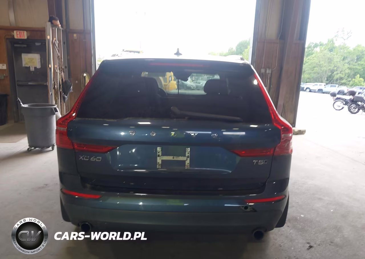 2019 Volvo Xc60 T5 Momentum VIN:LYV102RK4KB220767 - 17