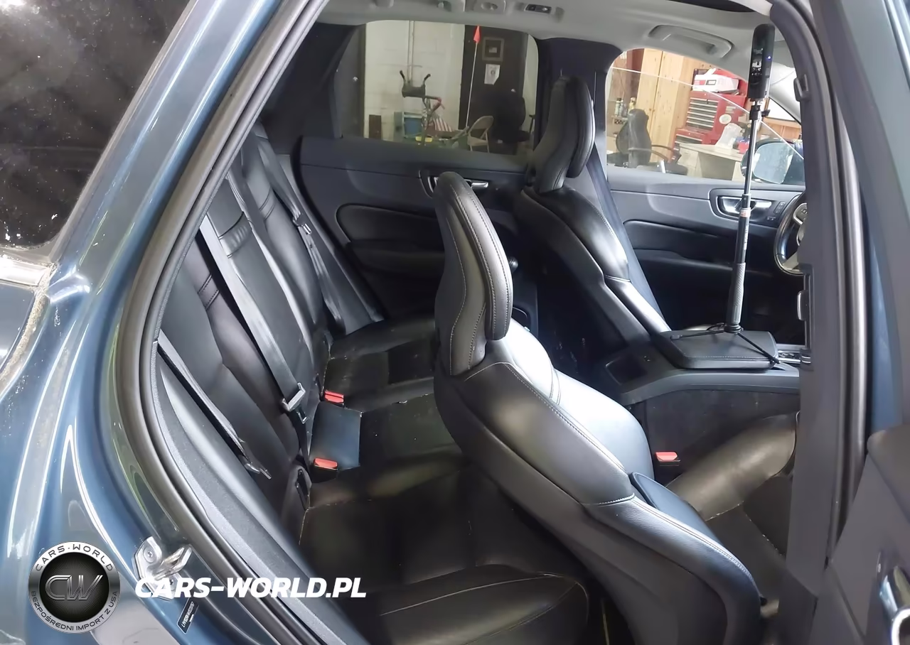 2019 Volvo Xc60 T5 Momentum VIN:LYV102RK4KB220767 - 8