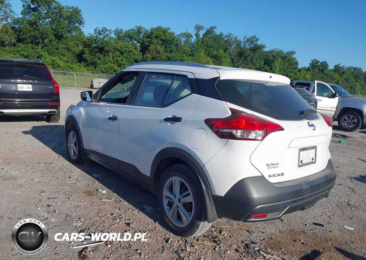 2018 Nissan Kicks S VIN:3N1CP5CU8JL540790 - 3