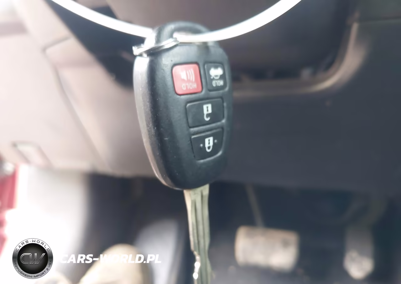 2018 Toyota Corolla Le VIN:2T1BURHE8JC034468 - 11