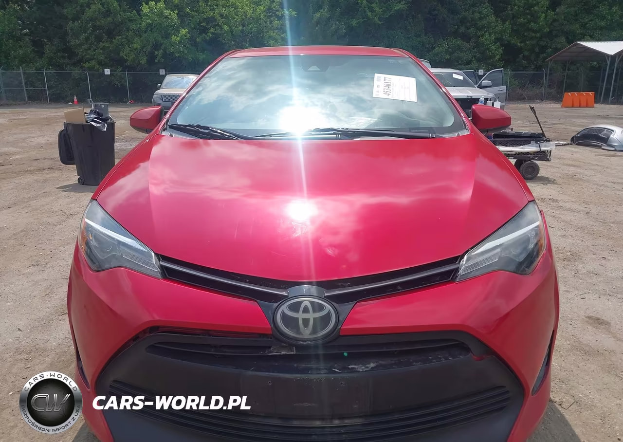 2018 Toyota Corolla Le VIN:2T1BURHE8JC034468 - 12
