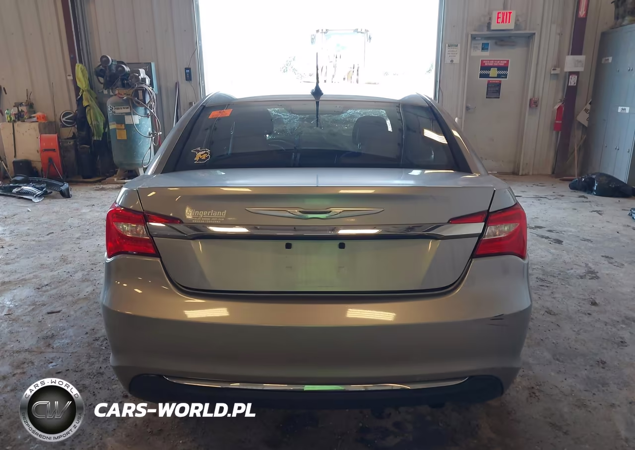 2014 Chrysler 200 Touring VIN:1C3CCBBB2EN150382 - 16