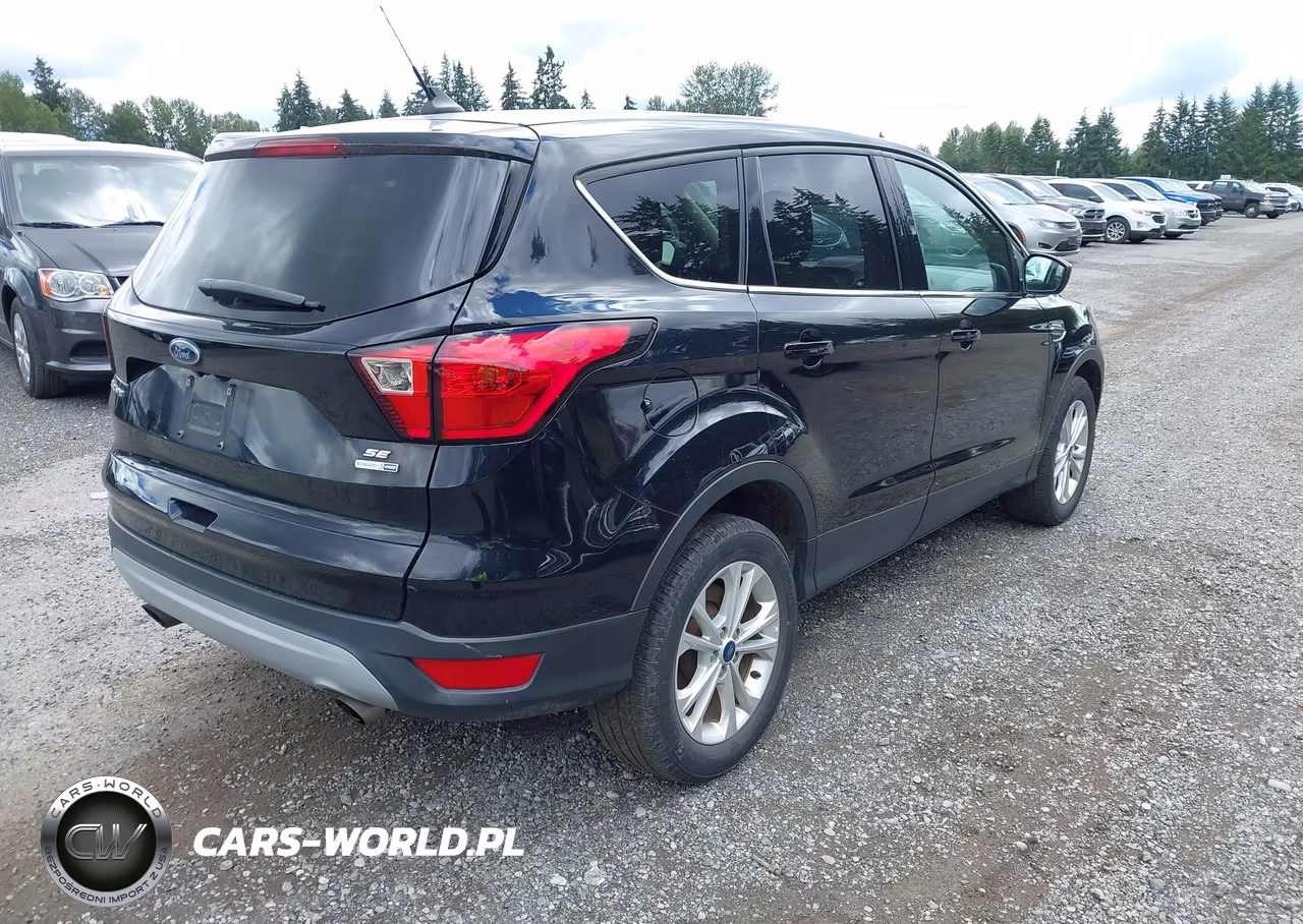 2019 Ford Escape Se VIN:1FMCU9GD6KUA65814 - 4