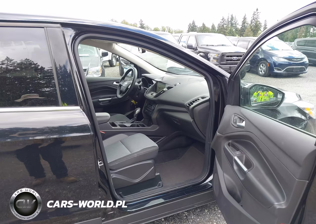 2019 Ford Escape Se VIN:1FMCU9GD6KUA65814 - 5