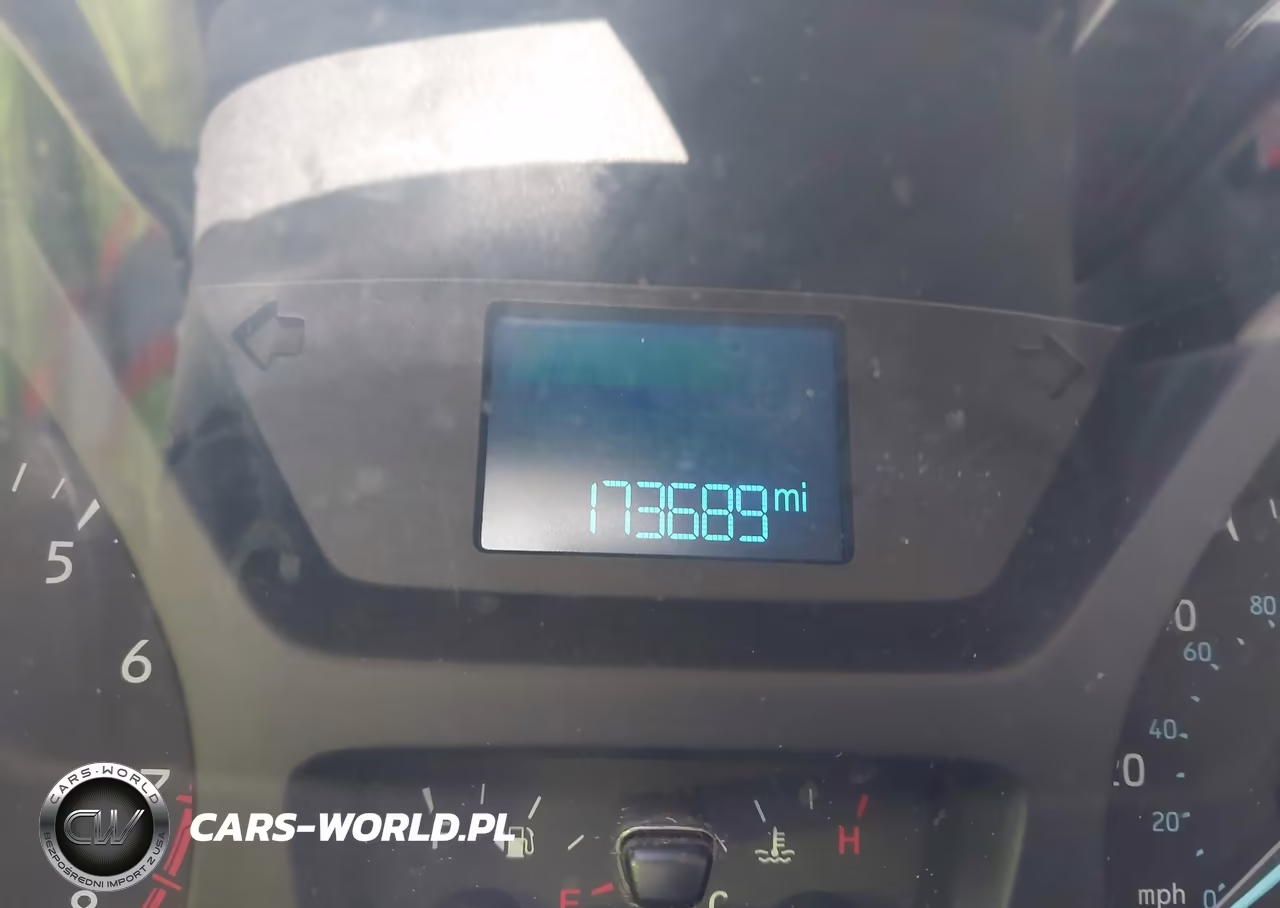 2019 Ford Transit-250 VIN:1FTYR3XM3KKA97138 - 7