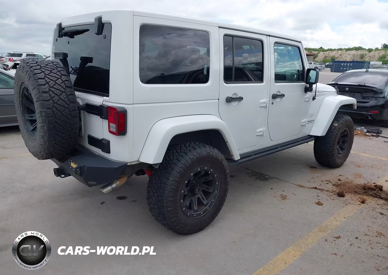 2013 Jeep Wrangler Unlimited Sahara VIN:1C4HJWEG5DL505013 - 4