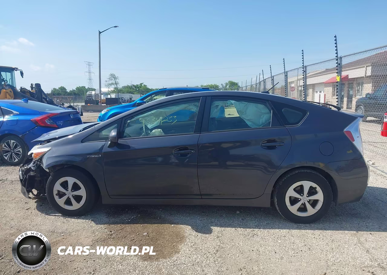 2015 Toyota Prius Three VIN:JTDKN3DU8F1890047 - 14