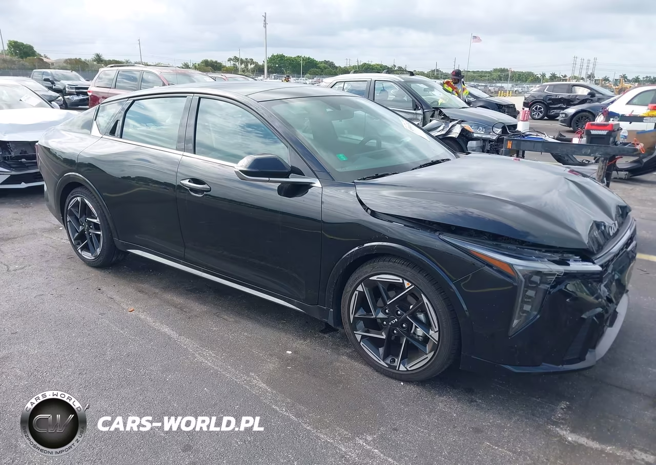 2025 Kia K4 Gt-Line – zdjęcie 1 z 16