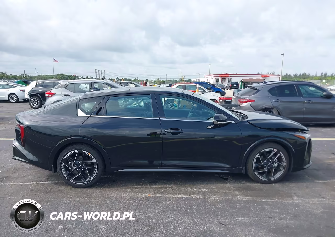 2025 Kia K4 Gt-Line VIN:3KPFW4DE6SE229718 - 13