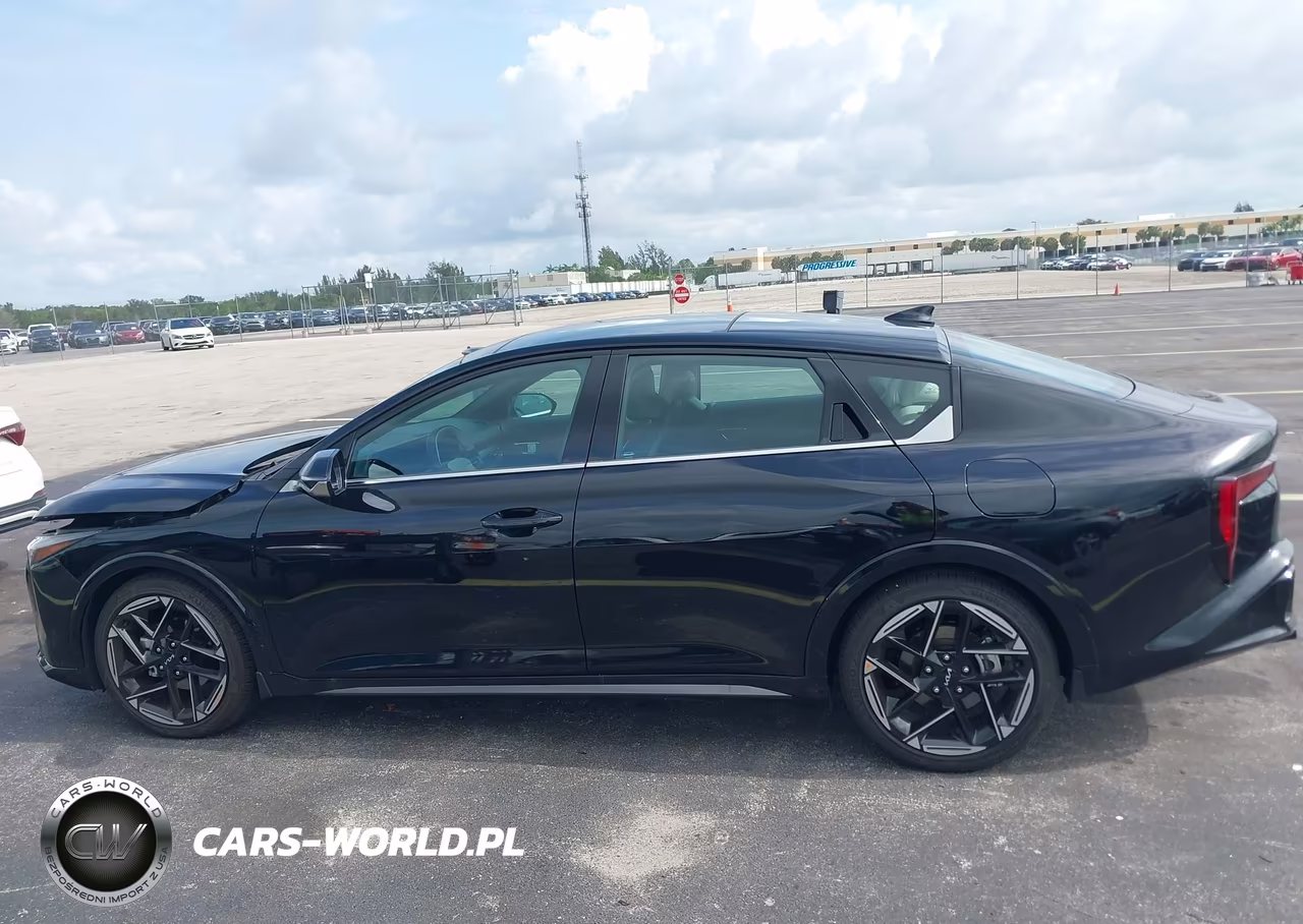 2025 Kia K4 Gt-Line VIN:3KPFW4DE6SE229718 - 14