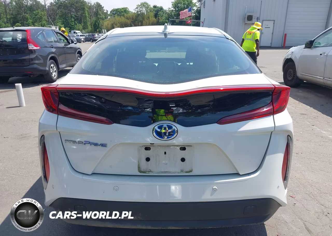2017 Toyota Prius Prime Advanced VIN:JTDKARFP4H3008434 - 16
