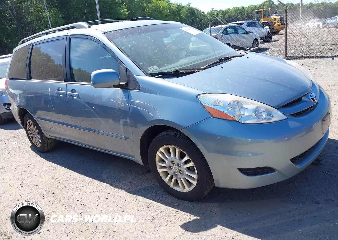 2010 Toyota Sienna Xle – zdjęcie 1 z 16