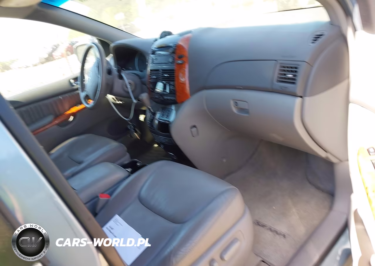 2010 Toyota Sienna Xle VIN:5TDDK4CC3AS032545 - 5