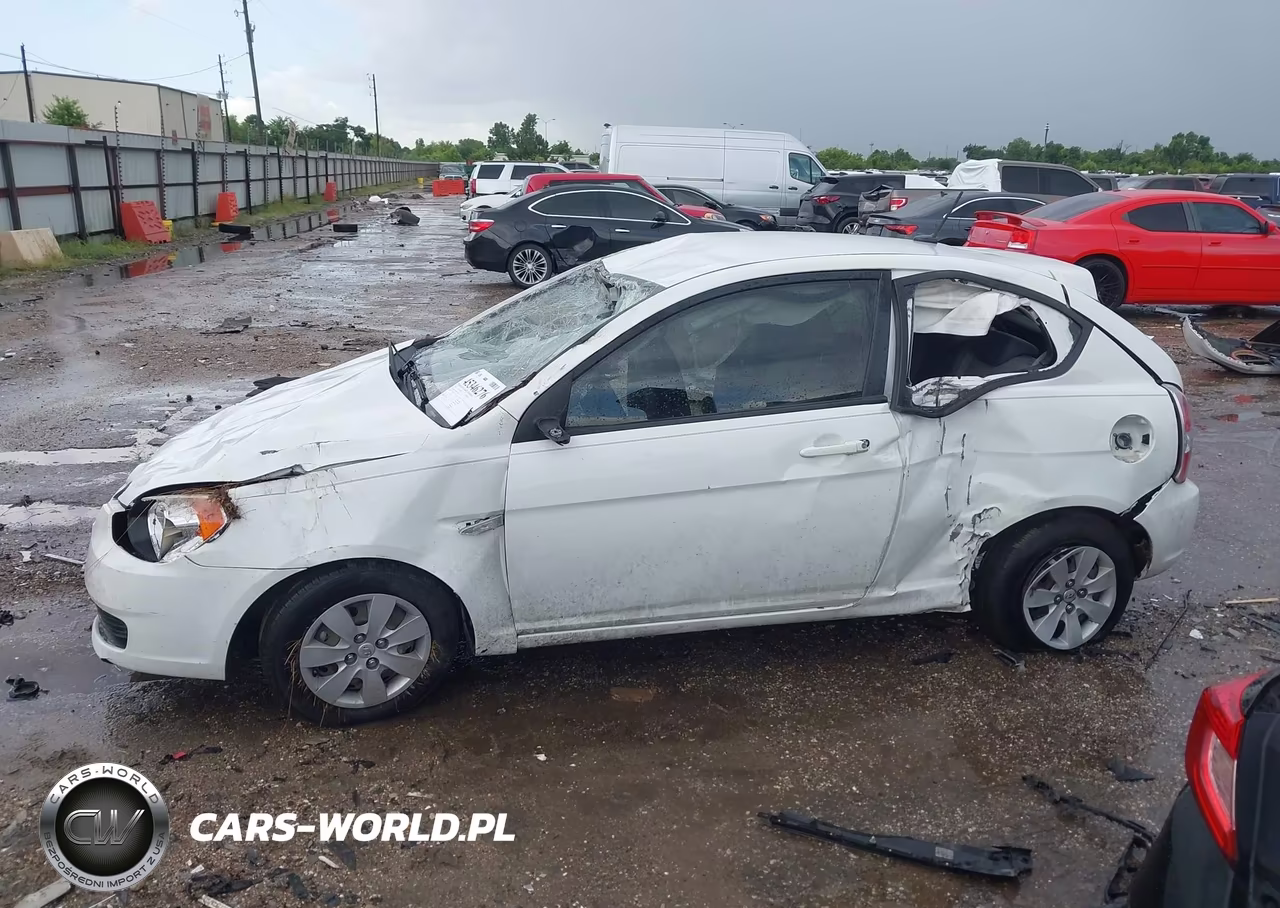 2010 Hyundai Accent Gs VIN:KMHCM3AC8AU174366 - 14