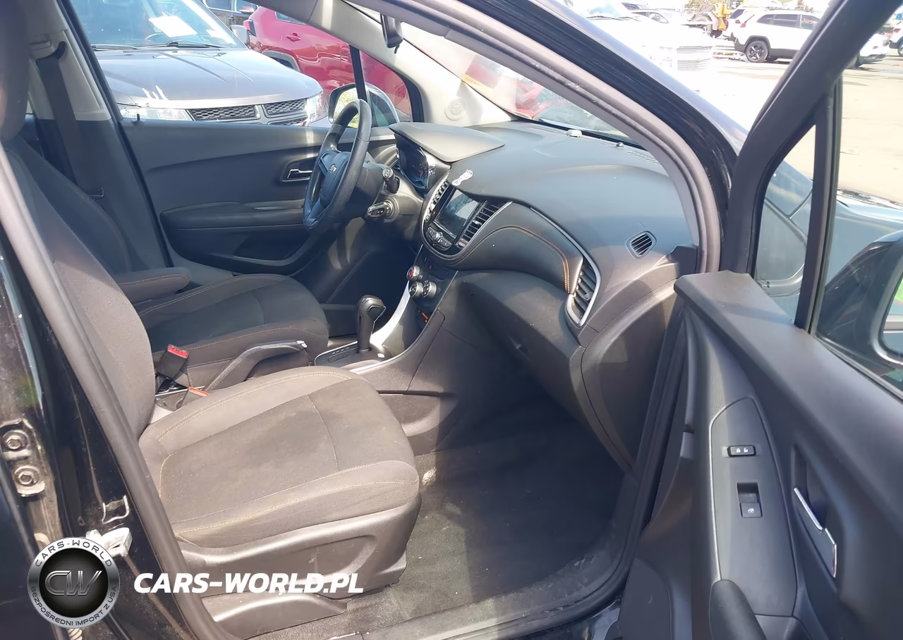 2019 Chevrolet Trax Ls VIN:3GNCJKSB6KL312521 - 5