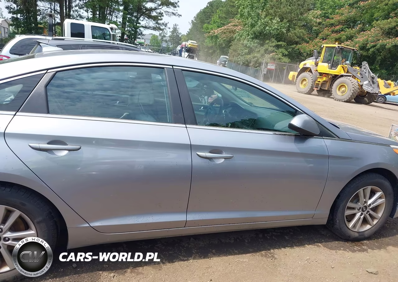 2015 Hyundai Sonata Se VIN:5NPE24AF2FH172424 - 13