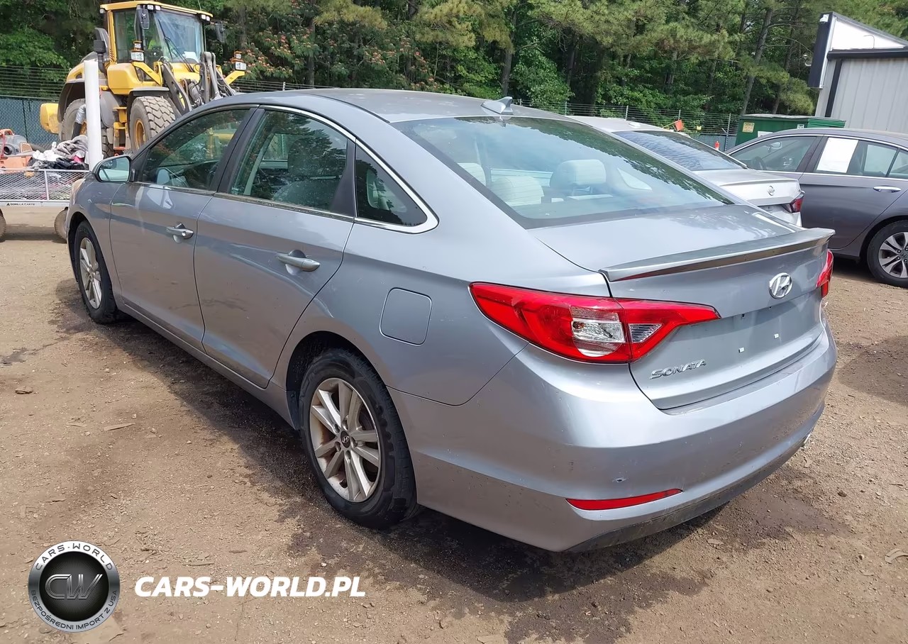 2015 Hyundai Sonata Se VIN:5NPE24AF2FH172424 - 3