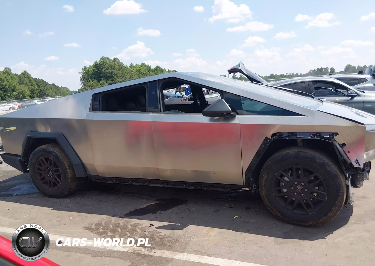2025 Tesla Cybertruck All-Wheel Drive VIN:7G2CEHED0SA071982 - 13