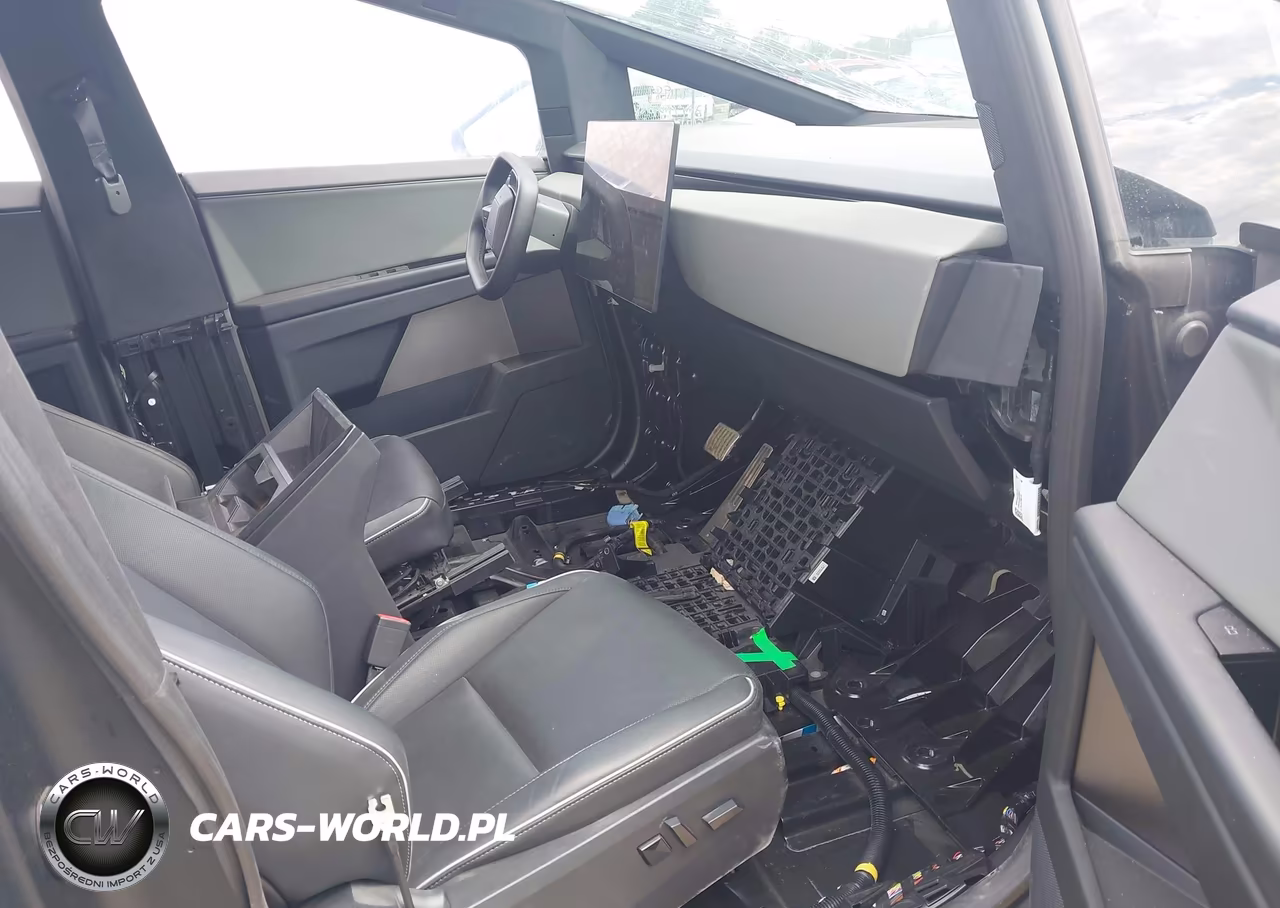 2025 Tesla Cybertruck All-Wheel Drive VIN:7G2CEHED0SA071982 - 5