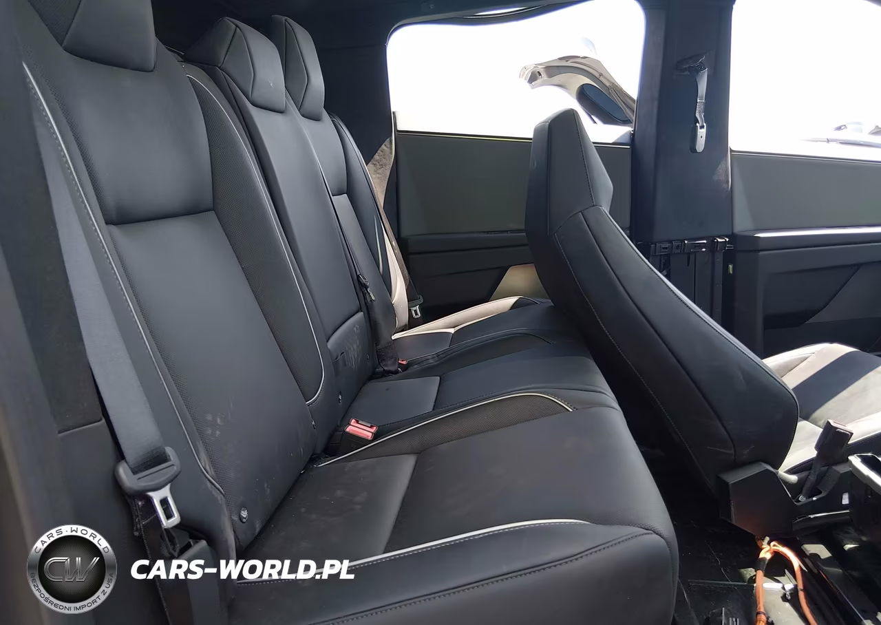 2025 Tesla Cybertruck All-Wheel Drive VIN:7G2CEHED0SA071982 - 8