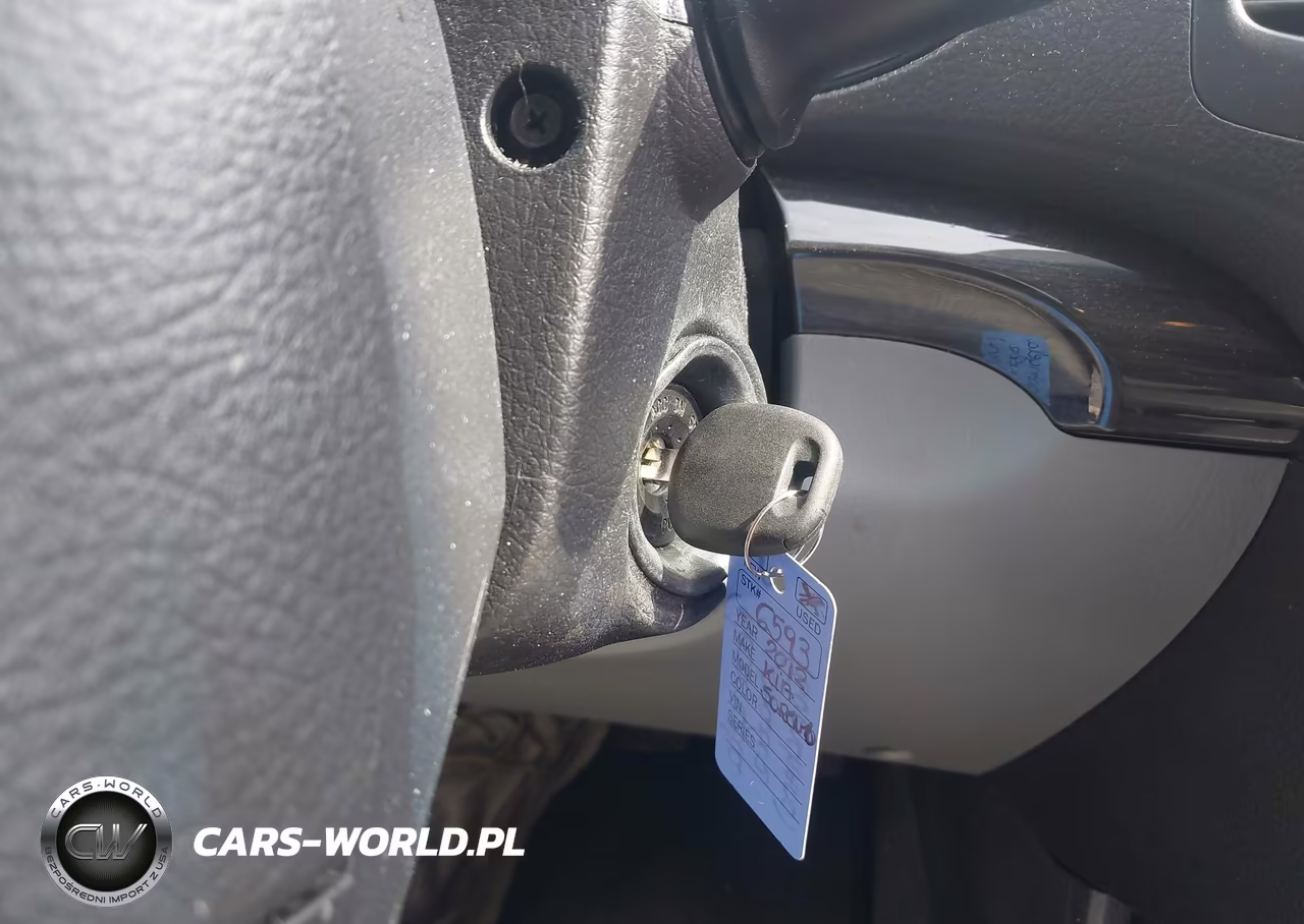 2012 Kia Sorento Lx VIN:5XYKT4A1XCG243571 - 11