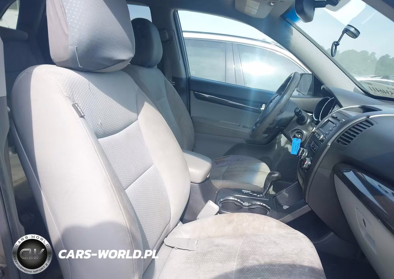 2012 Kia Sorento Lx VIN:5XYKT4A1XCG243571 - 5