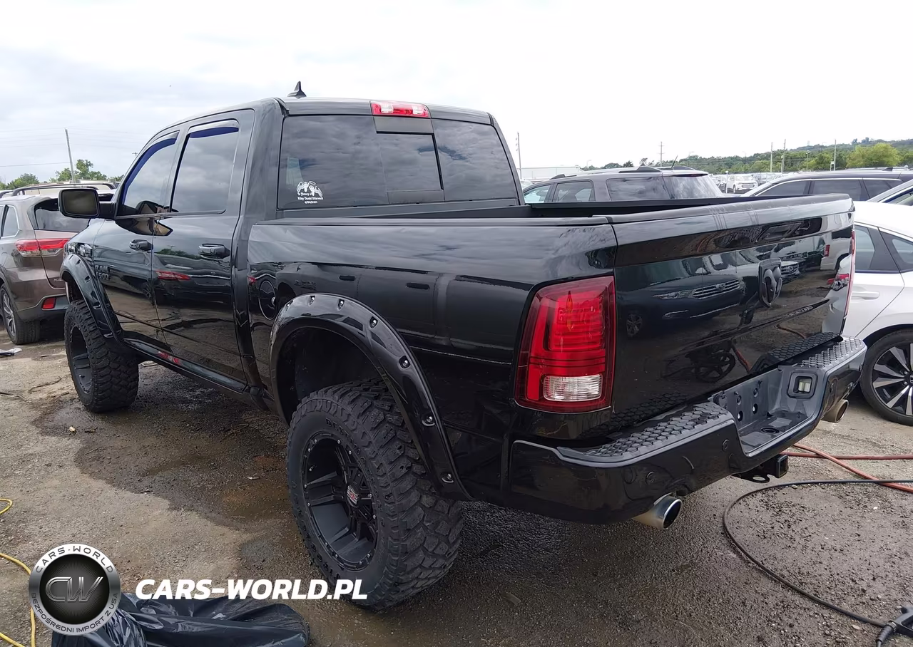 2015 Ram 1500 Sport VIN:1C6RR7MT9FS657135 - 3