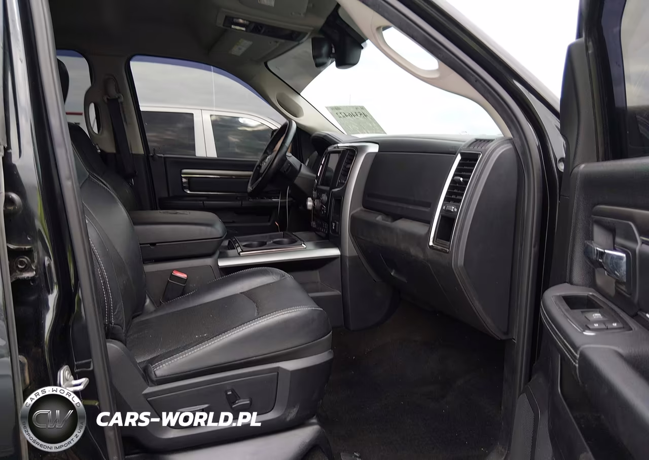 2015 Ram 1500 Sport VIN:1C6RR7MT9FS657135 - 5