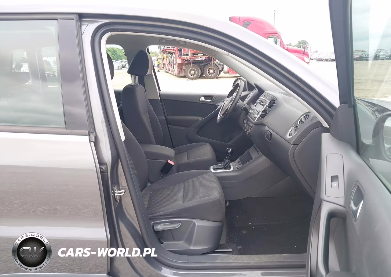 2014 Volkswagen Tiguan S VIN:WVGAV3AX8EW541087 - 5