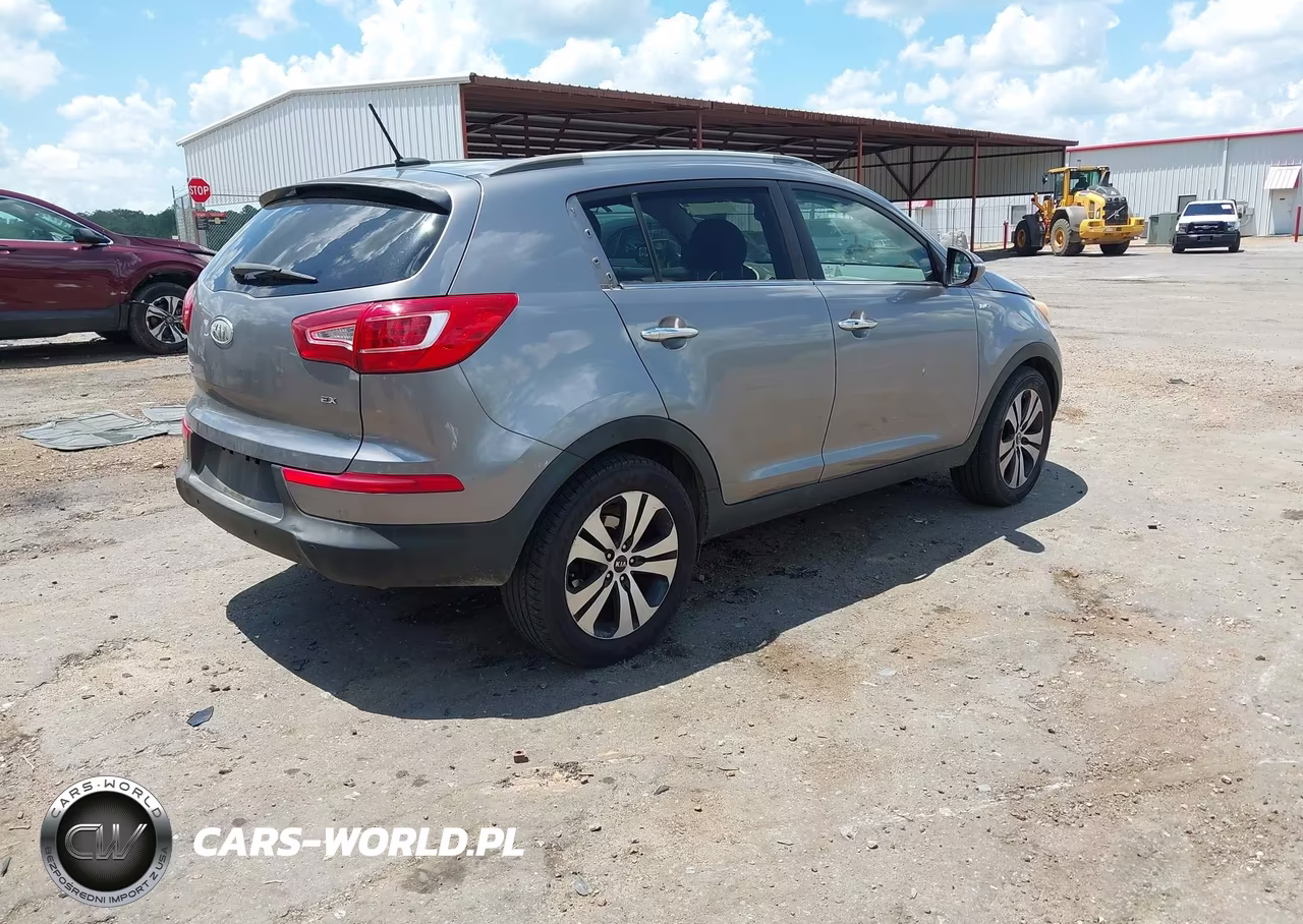 2011 Kia Sportage Ex VIN:KNDPCCA22B7085733 - 4