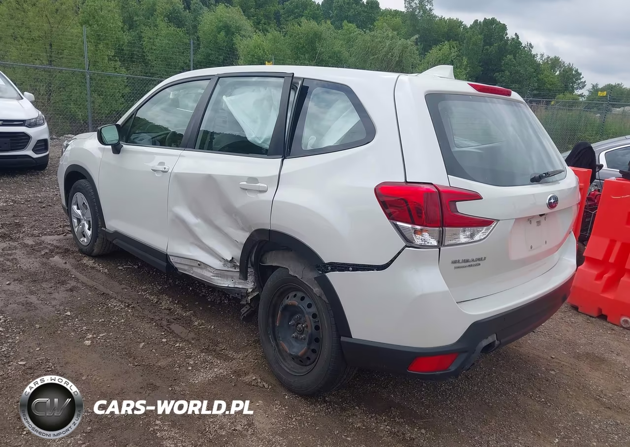 2019 Subaru Forester VIN:JF2SKAAC1KH460114 - 3