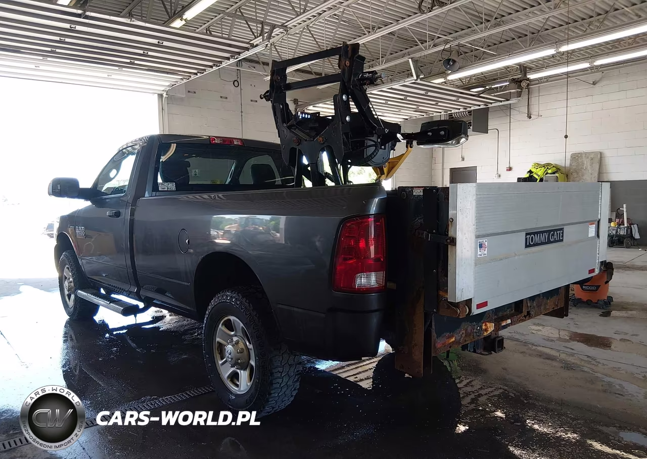 2016 Ram 3500 Tradesman VIN:3C63R3ATXGG318637 - 3