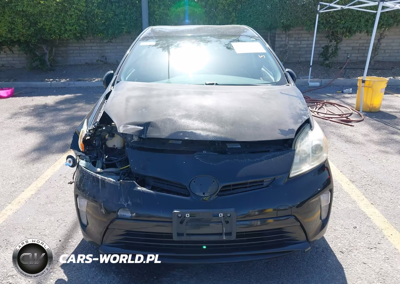 2015 Toyota Prius Two VIN:JTDKN3DU1F0468191 - 14