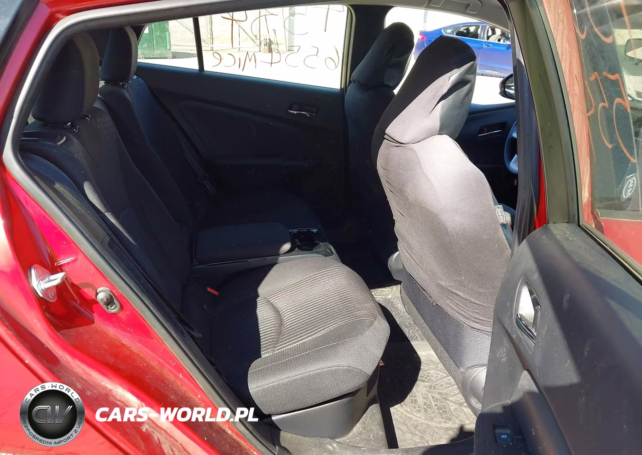 2018 Toyota Prius Prime Plus VIN:JTDKARFP6J3101221 - 8