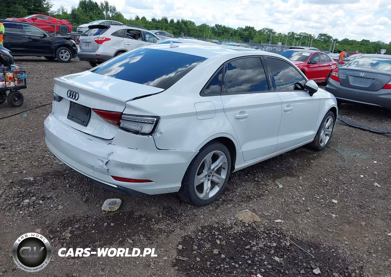 2017 Audi A3 Premium VIN:WAUAUGFF5H1062932 - 4