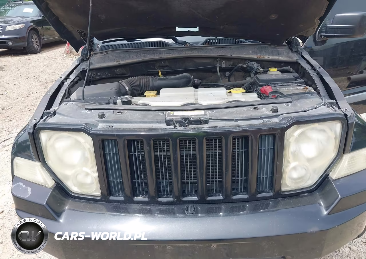 2008 Jeep Liberty Sport VIN:1J8GP28KX8W236247 - 10