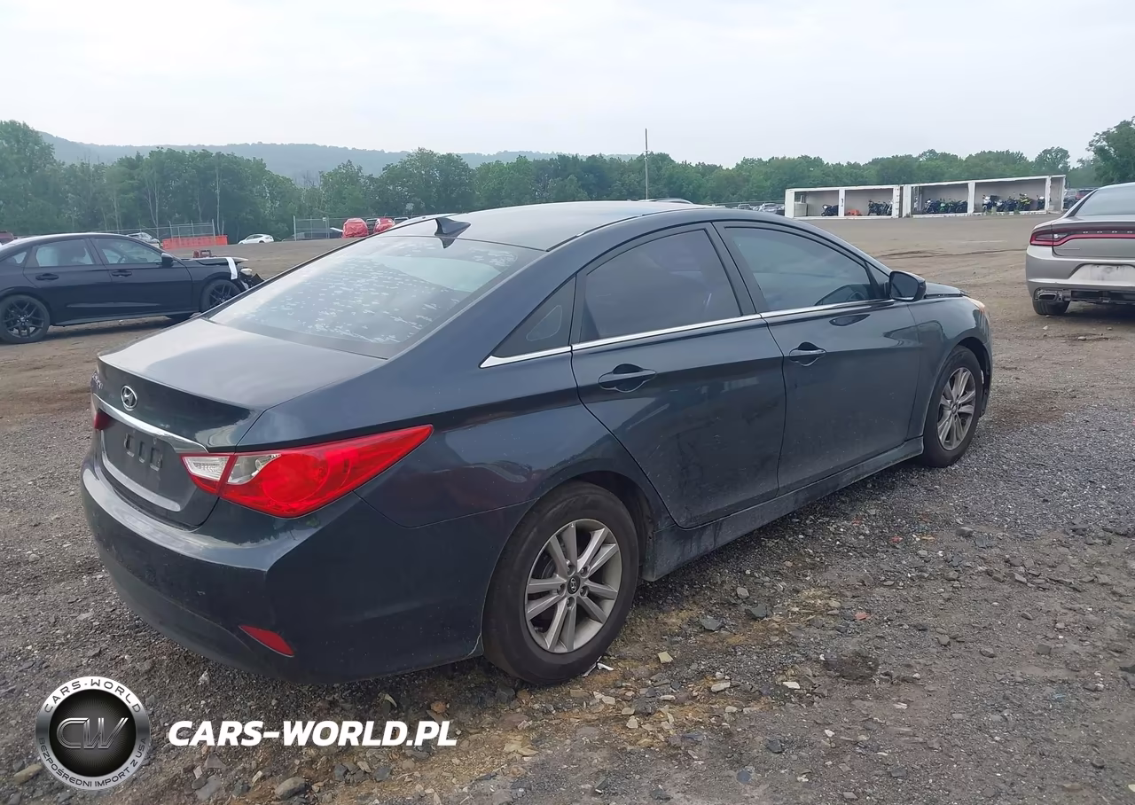 2014 Hyundai Sonata Gls VIN:5NPEB4AC9EH886152 - 4