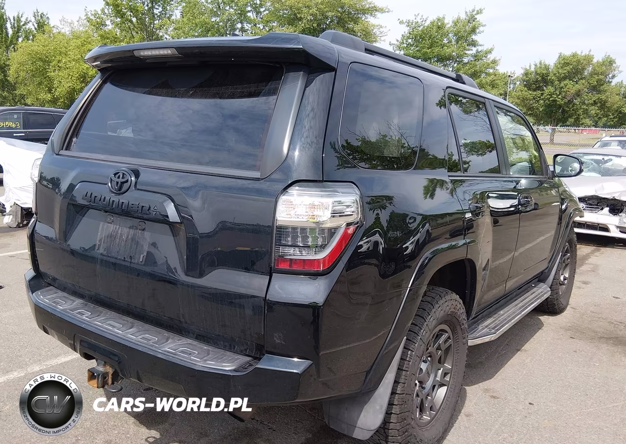 2020 Toyota 4Runner Venture Special Edition VIN:JTEBU5JR8L5755956 - 4