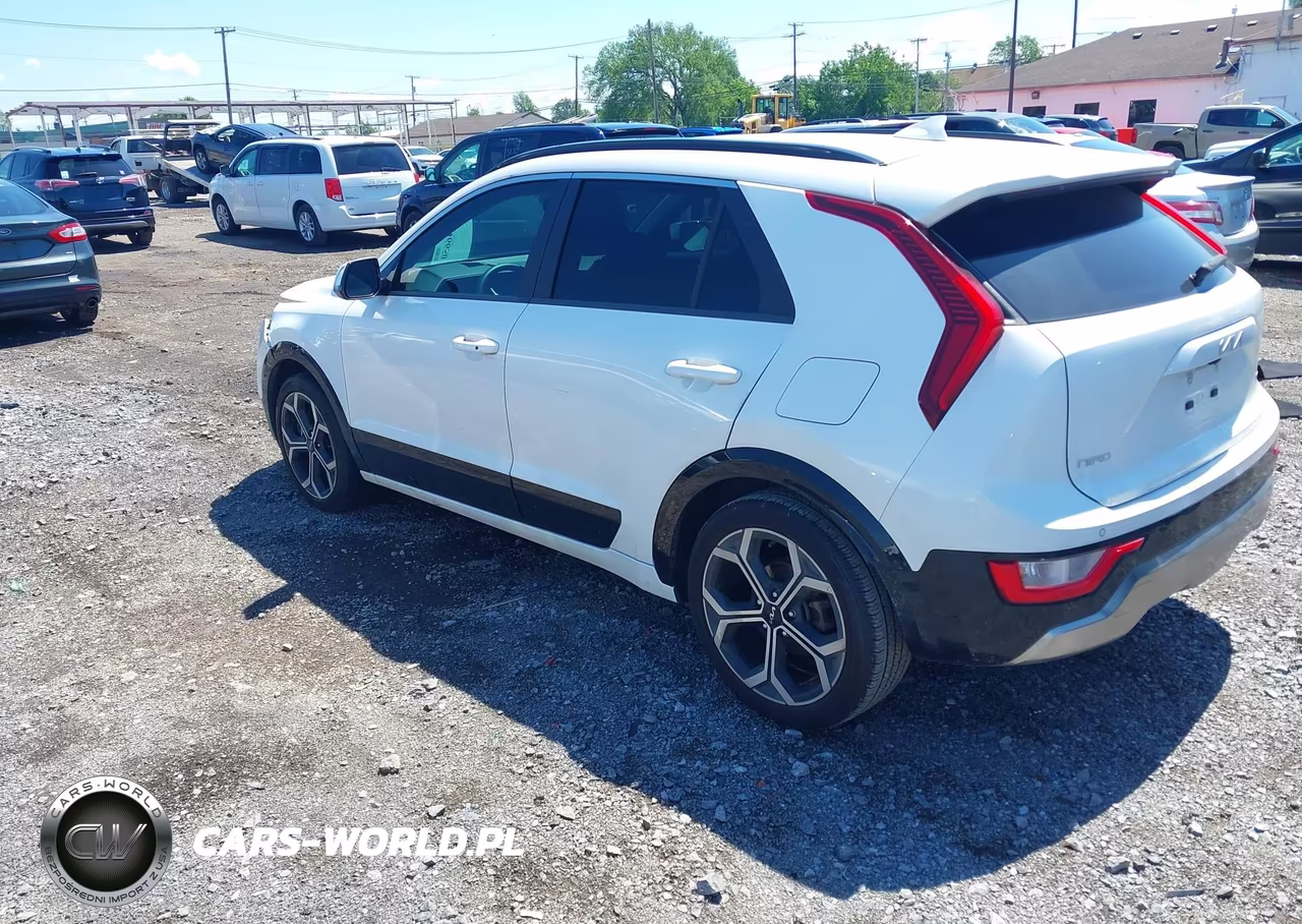 2024 Kia Niro Ex Touring VIN:KNDCR3LE7R5172151 - 3