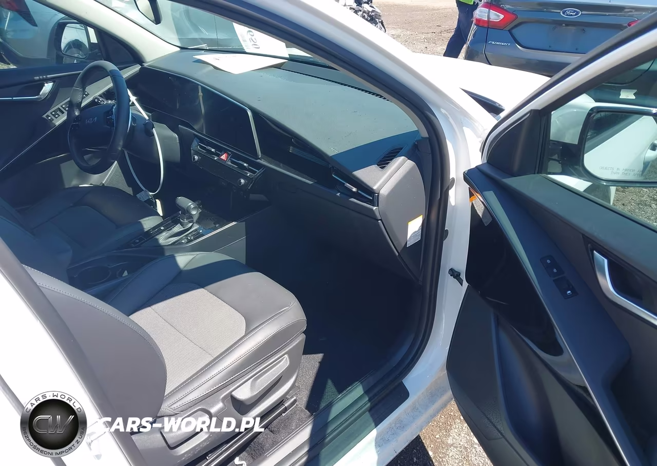 2024 Kia Niro Ex Touring VIN:KNDCR3LE7R5172151 - 5