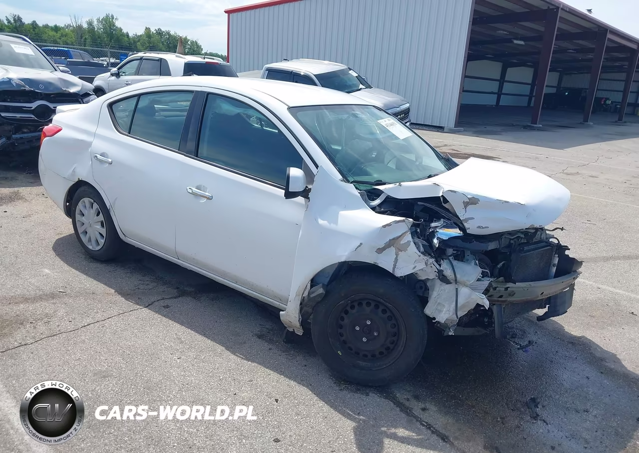 2014 Nissan Versa 1.6 Sv