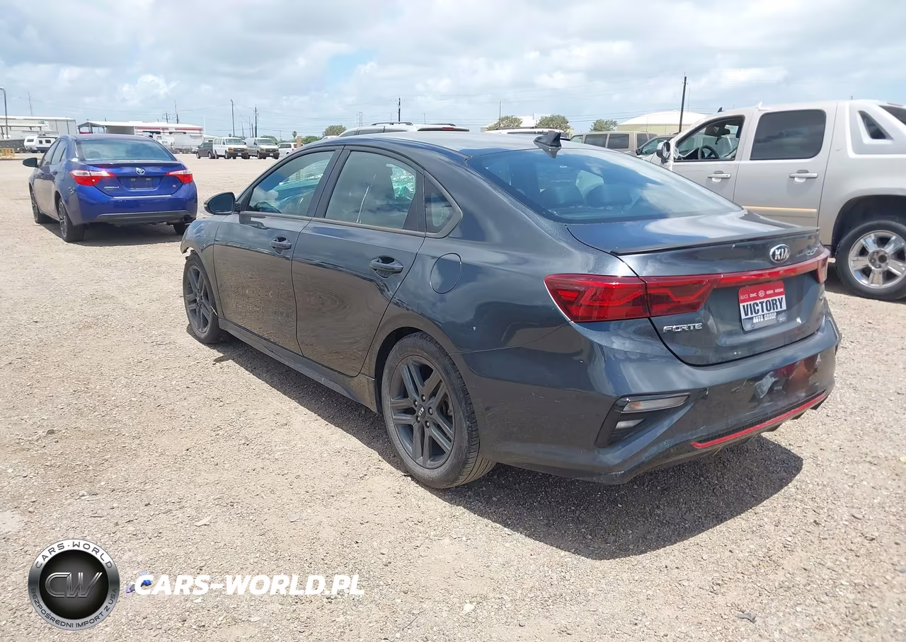 2020 Kia Forte Gt-Line VIN:3KPF34AD5LE248623 - 3